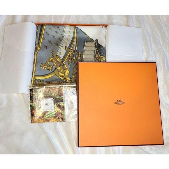 HERMÈS La Rèale-Vue du Carrosse de la Galère Silk Scarf - Picture 2 of 10